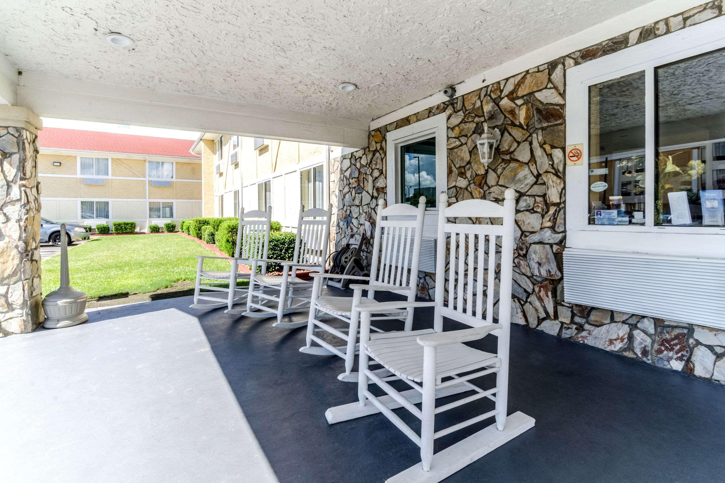 Rodeway Inn & Suites Jacksonville Near Camp Lejeune Ngoại thất bức ảnh