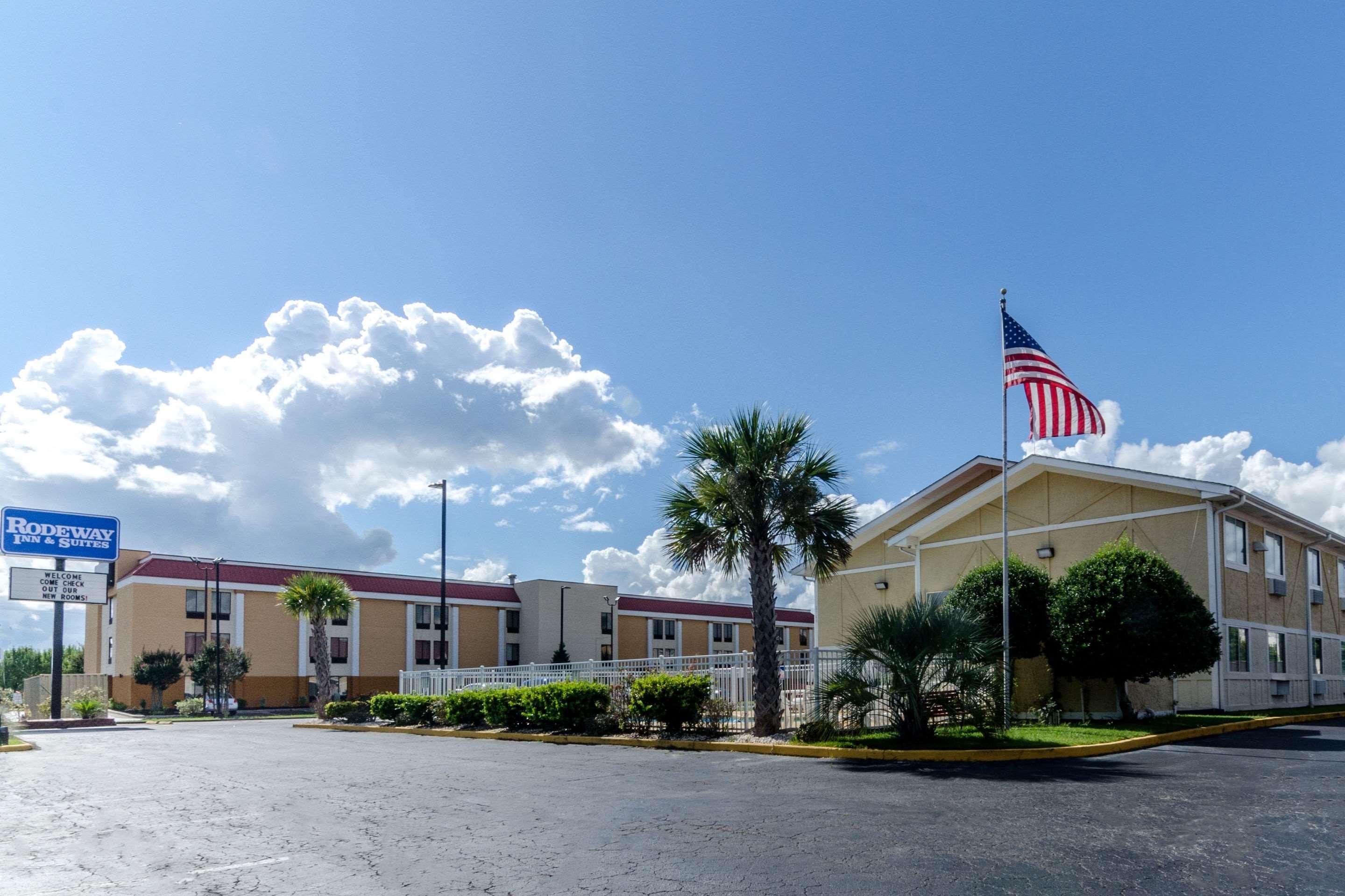 Rodeway Inn & Suites Jacksonville Near Camp Lejeune Ngoại thất bức ảnh